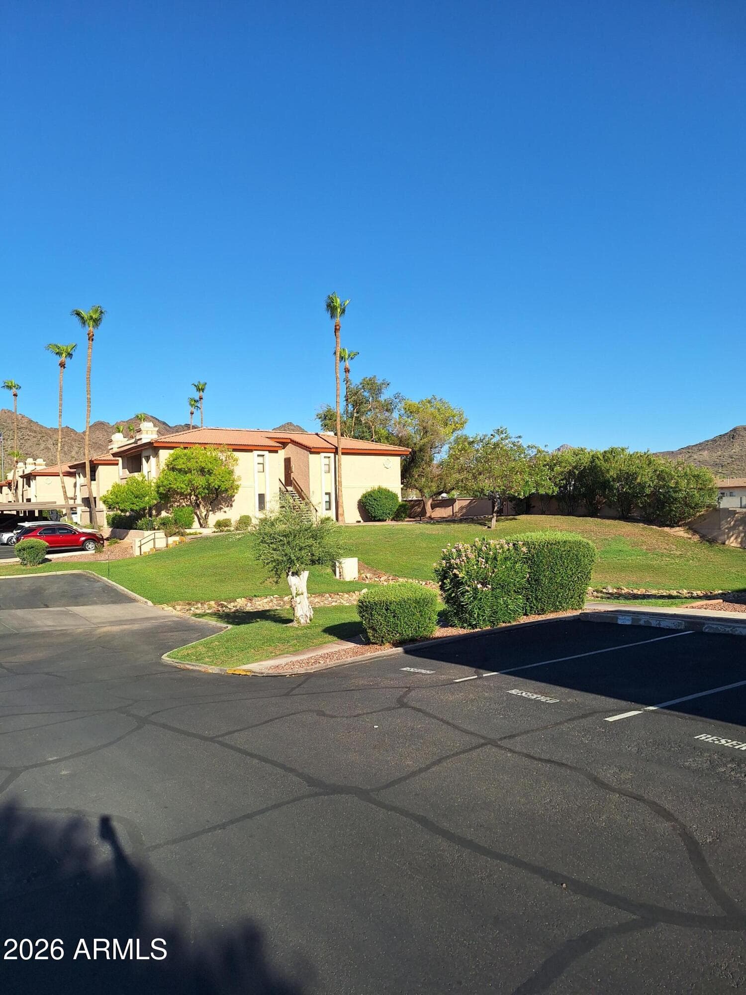 10410 N CAVE CREEK Road 2063, Phoenix, AZ 85020 — photo 6 of 49