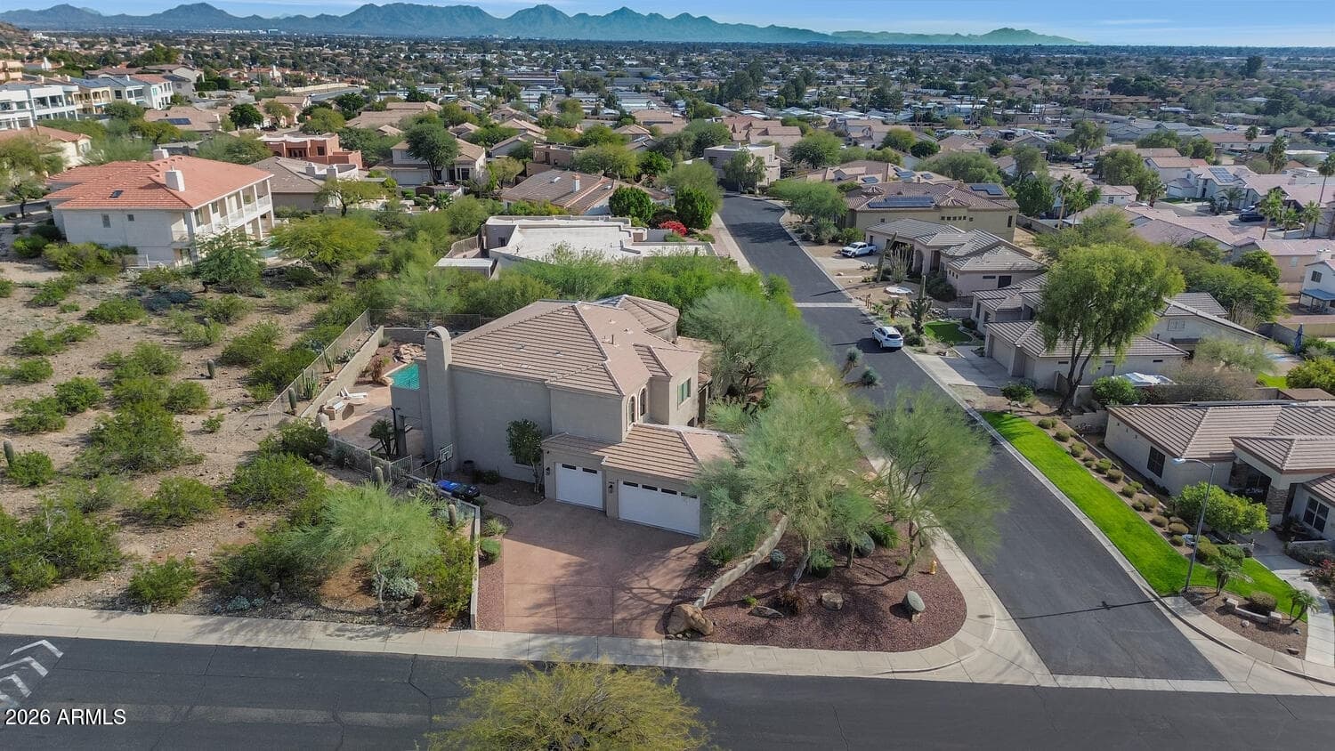 1404 E MICHELLE Drive, Phoenix, AZ 85022 — photo 4 of 49