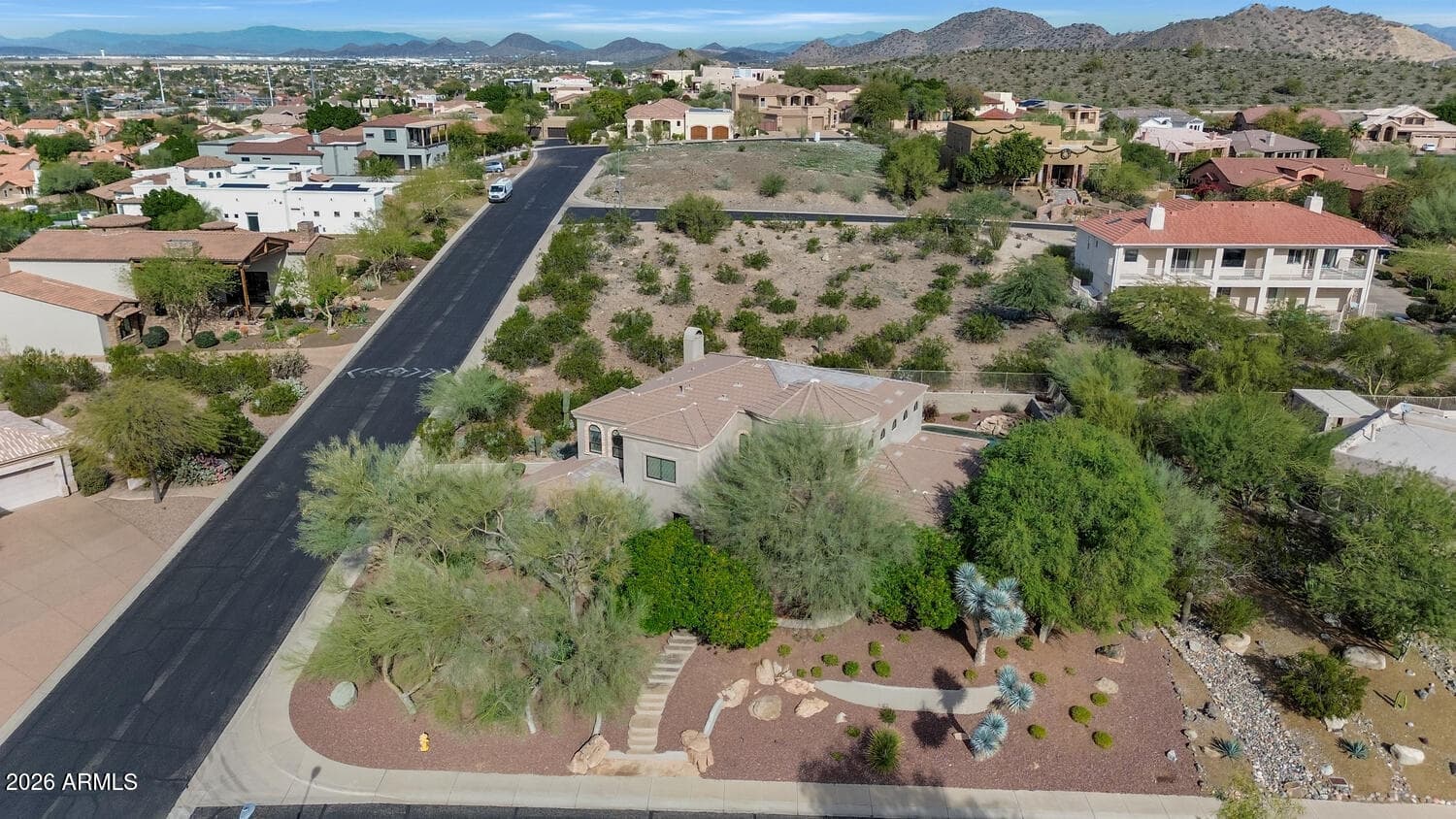 1404 E MICHELLE Drive, Phoenix, AZ 85022 — photo 5 of 49