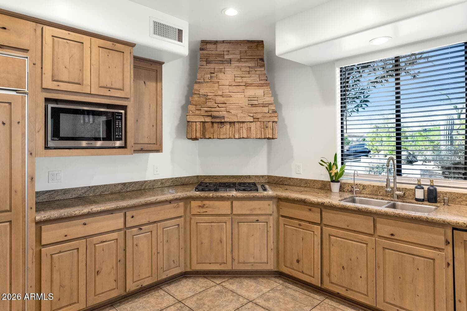 1404 E MICHELLE Drive, Phoenix, AZ 85022 — photo 19 of 49