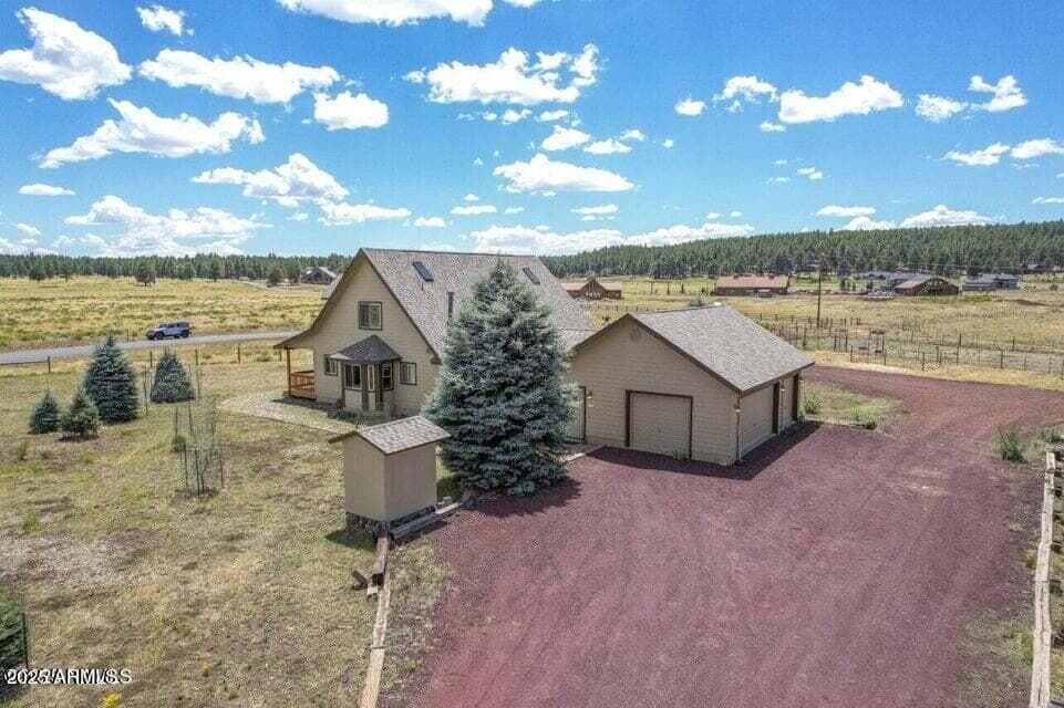 6555 N CHAMBERS Drive, Flagstaff, AZ 86001 — photo 7 of 60