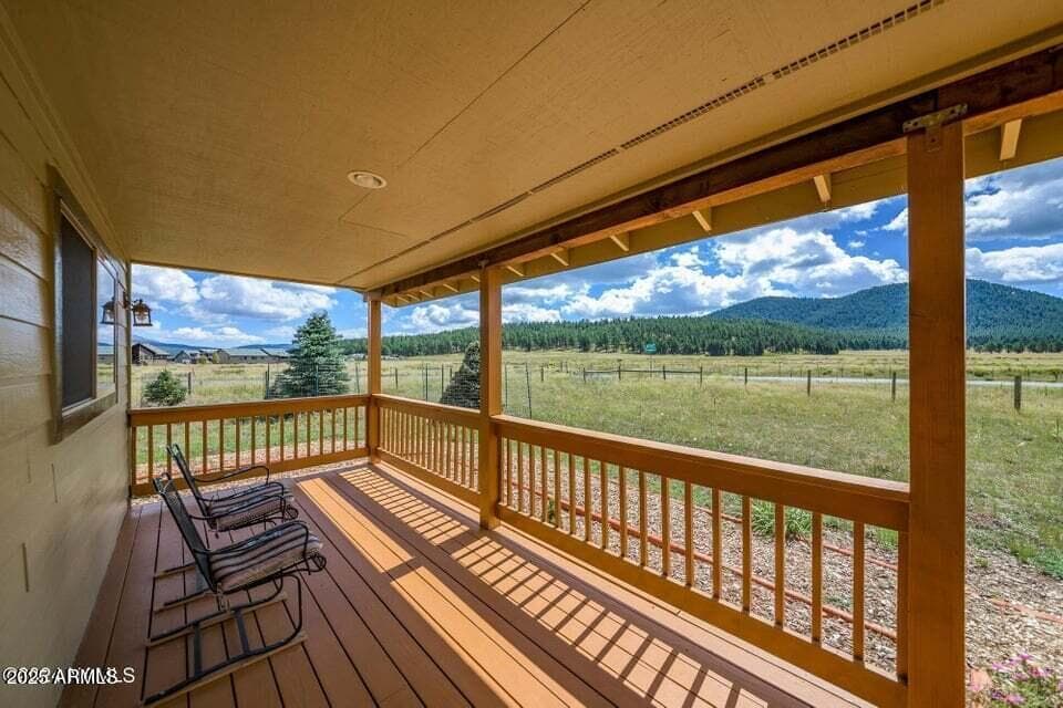 6555 N CHAMBERS Drive, Flagstaff, AZ 86001 — photo 10 of 60