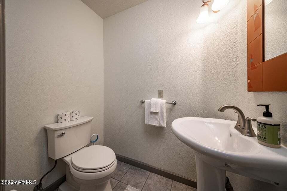 6555 N CHAMBERS Drive, Flagstaff, AZ 86001 — photo 19 of 60