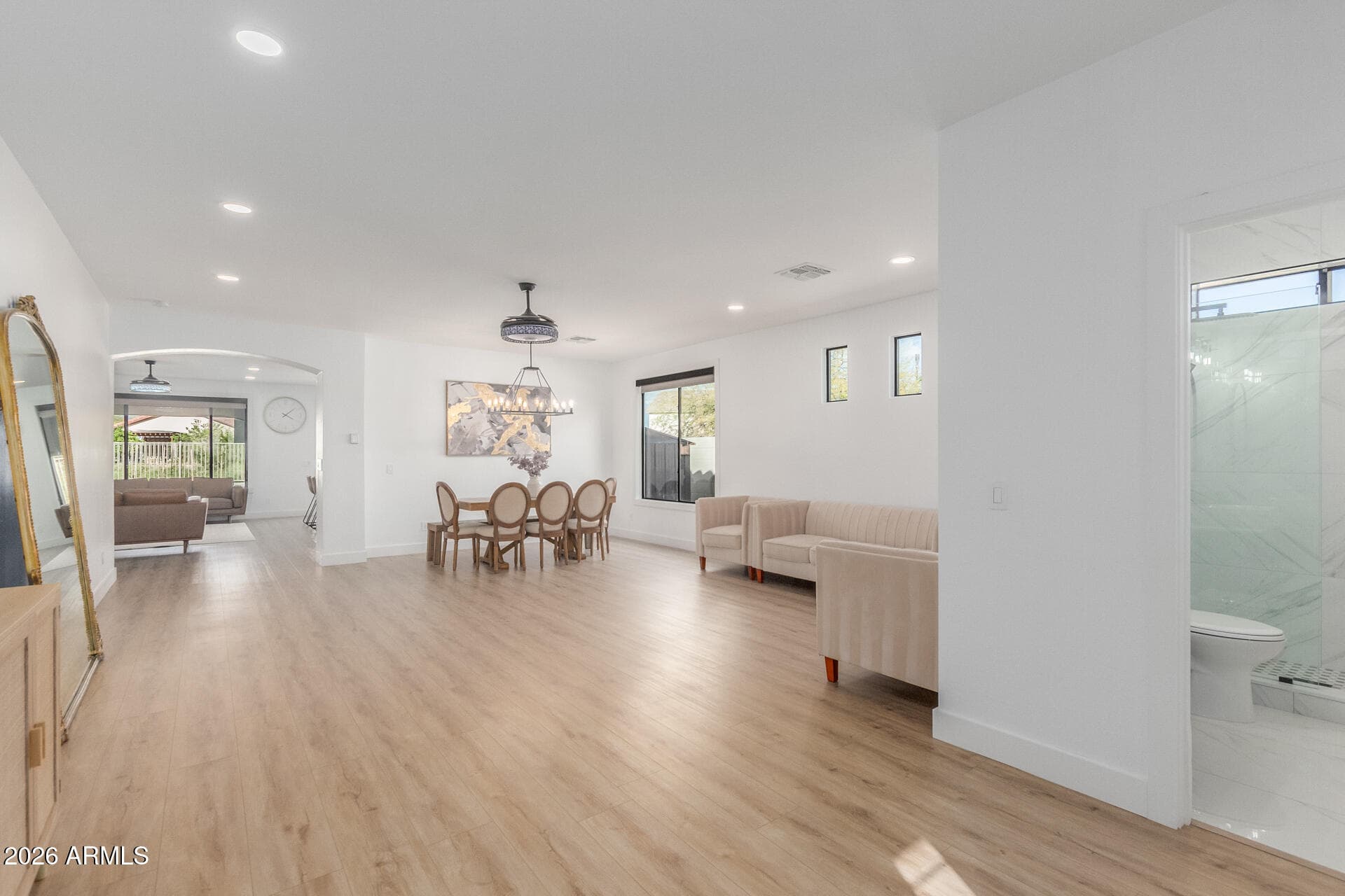 6404 W BLACK HILL Road, Phoenix, AZ 85083 — photo 4 of 33