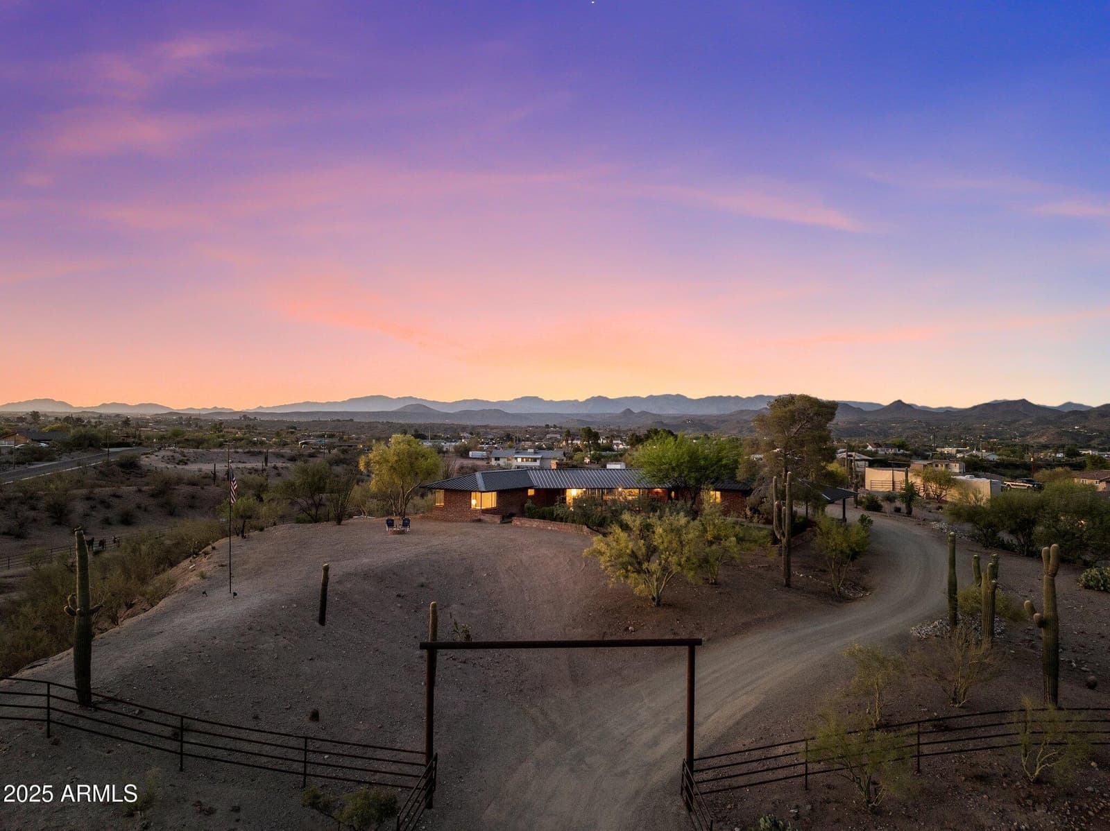 890 W PALO VERDE Drive, Wickenburg, AZ 85390 — photo 4 of 62
