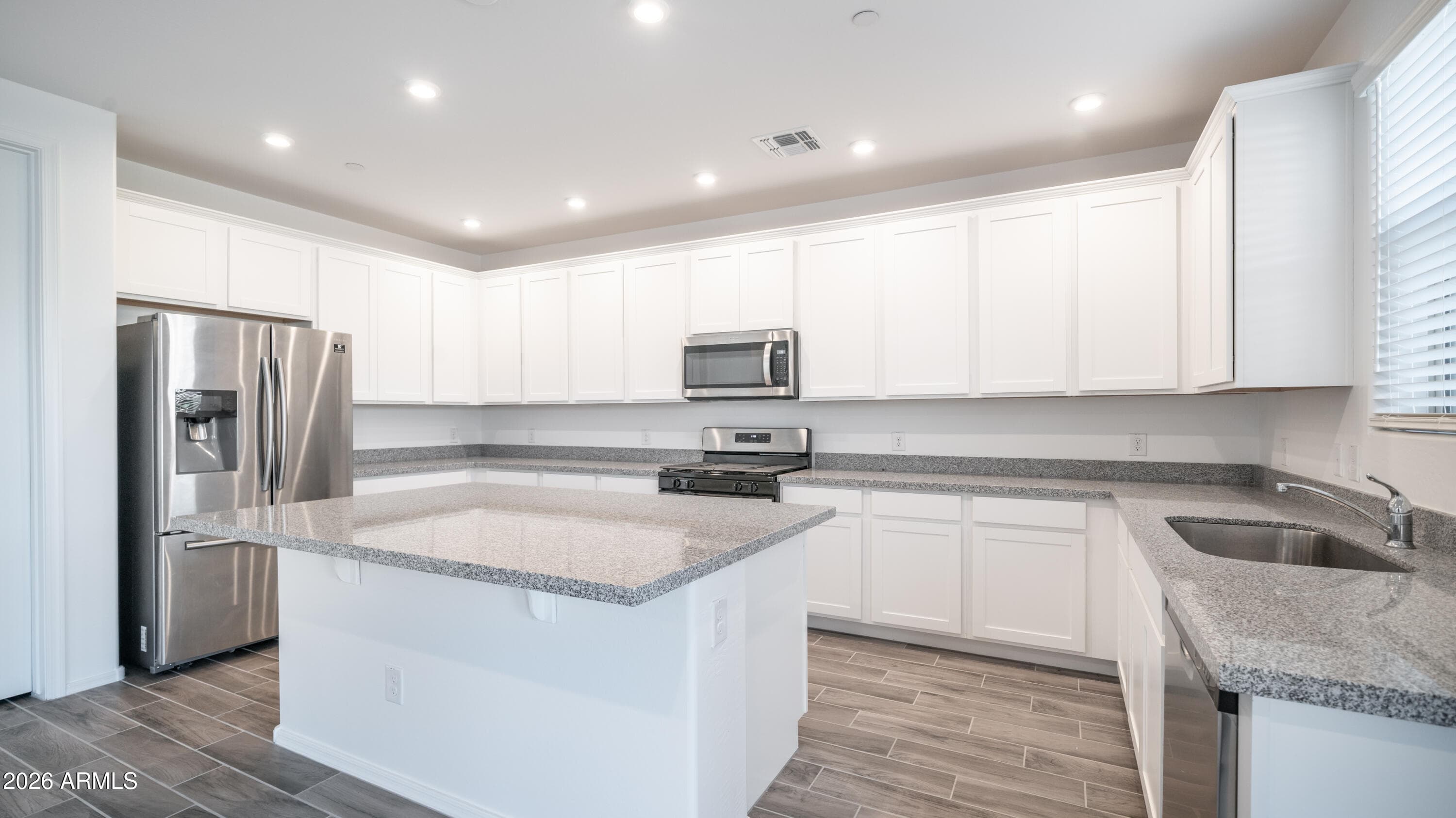 13370 W EAGLE FEATHER Road, Peoria, AZ 85383 — photo 12 of 29