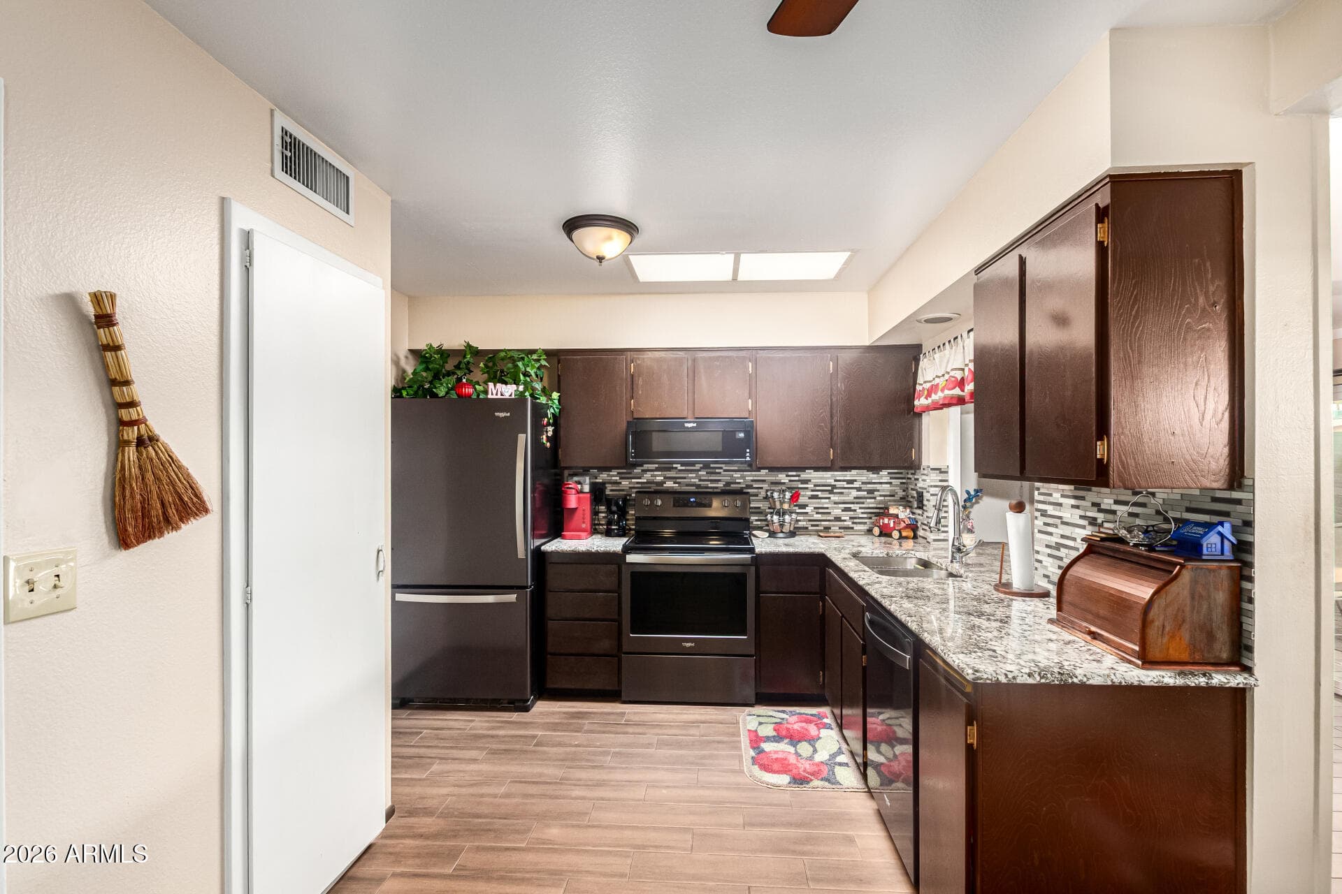 10870 W SANTA FE Drive, Sun City, AZ 85351 — photo 8 of 22