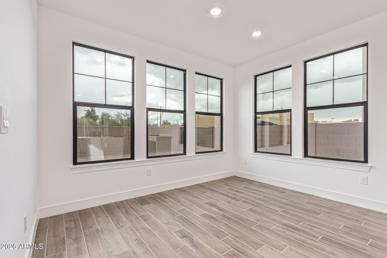2451 W LOS ARBOLES Place, Chandler, AZ 85224 — photo 11 of 44