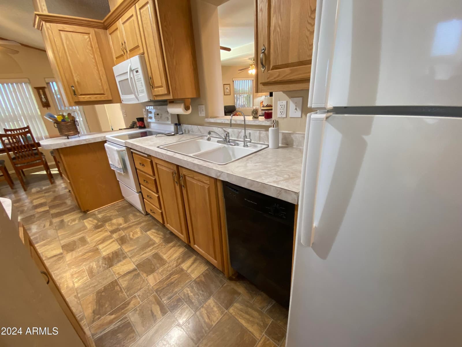 2061 S WALLA WALLA Circle, Apache Junction, AZ 85119 — photo 13 of 45