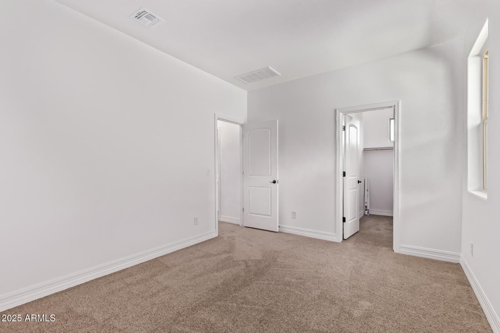 7449 W PECK Drive, Glendale, AZ 85303 — photo 5 of 43