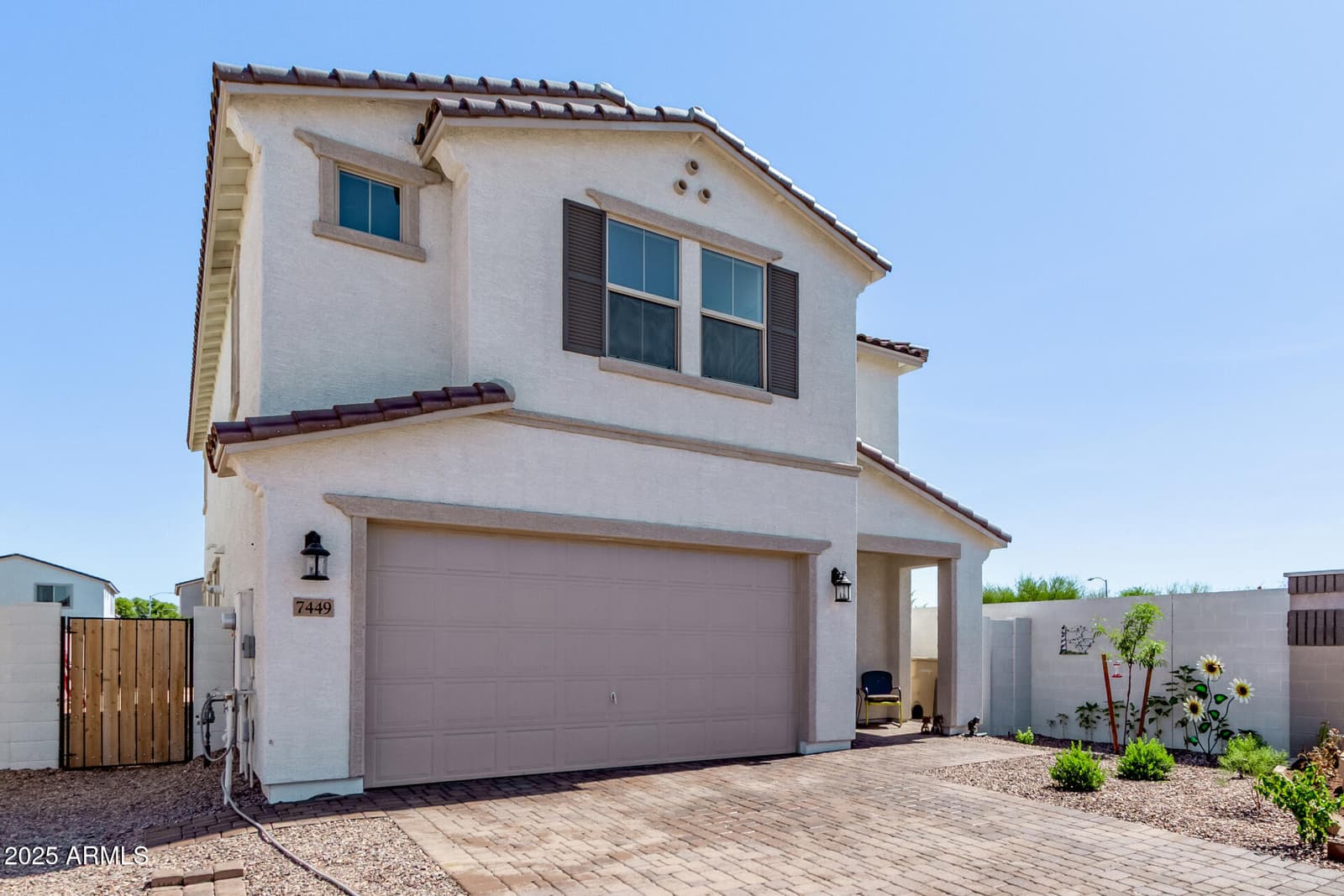 7449 W PECK Drive, Glendale, AZ 85303 — photo 8 of 43