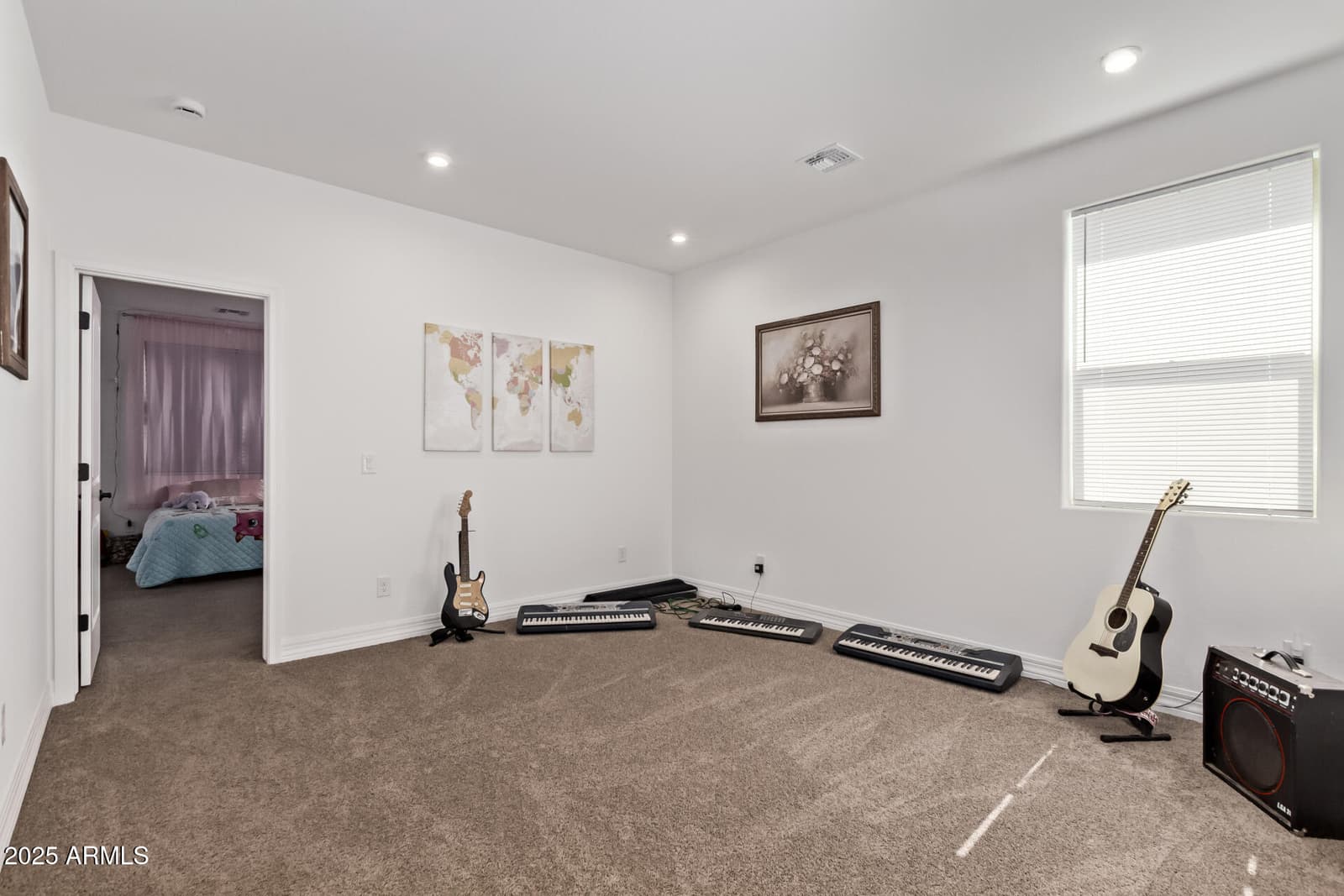 7449 W PECK Drive, Glendale, AZ 85303 — photo 12 of 43