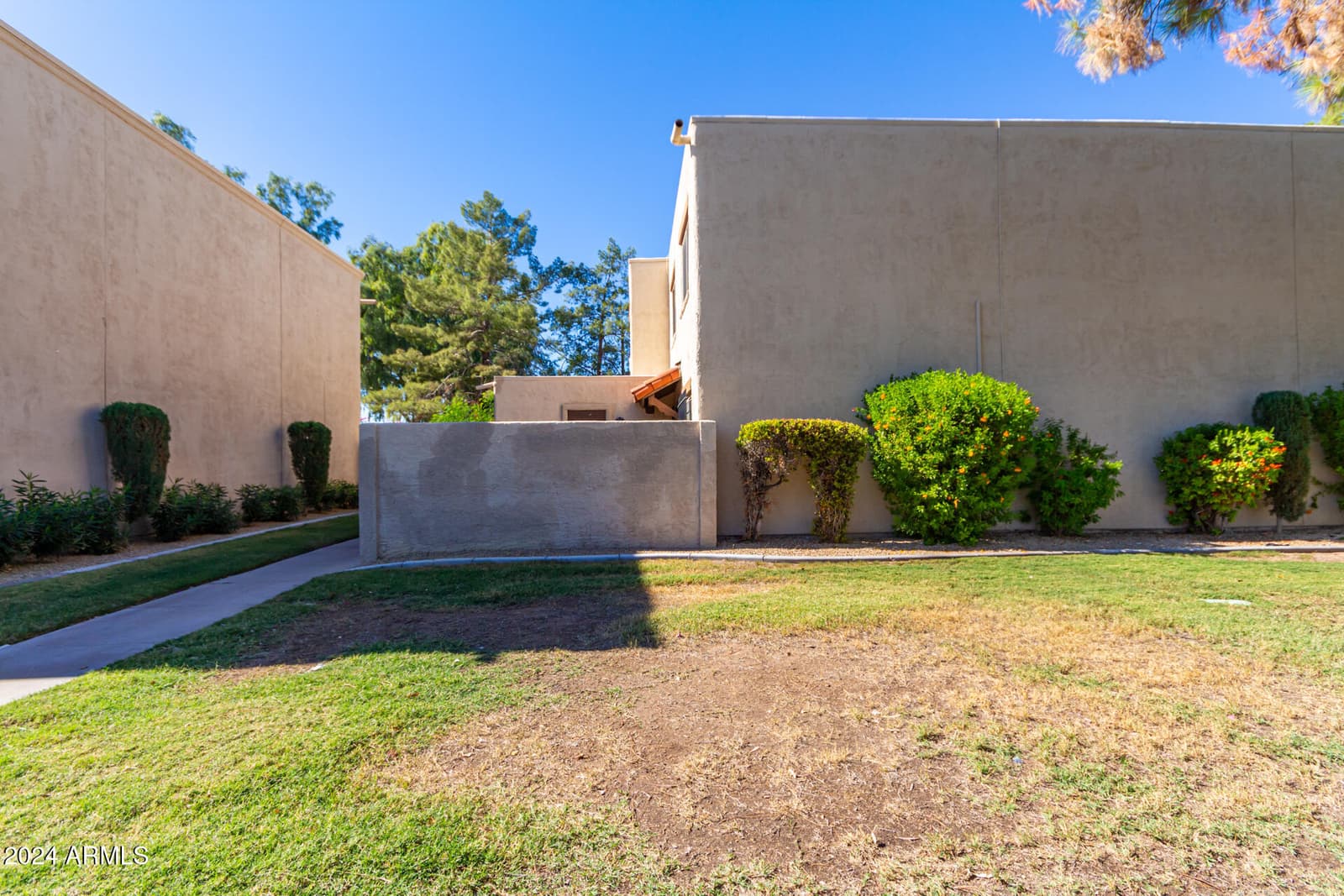 4260 N 81ST Street, Scottsdale, AZ 85251 — photo 3 of 28