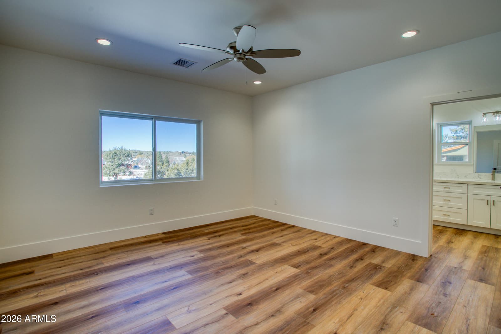 1028 School House Ln Lane, Show Low, AZ 85901 — photo 11 of 32