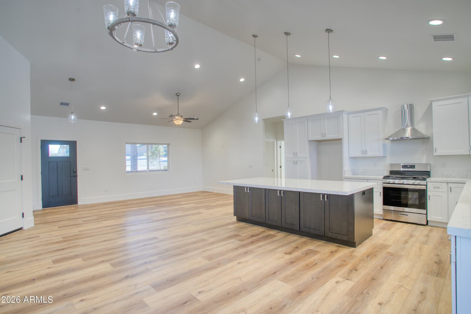 1028 School House Ln Lane, Show Low, AZ 85901 — photo 4 of 32