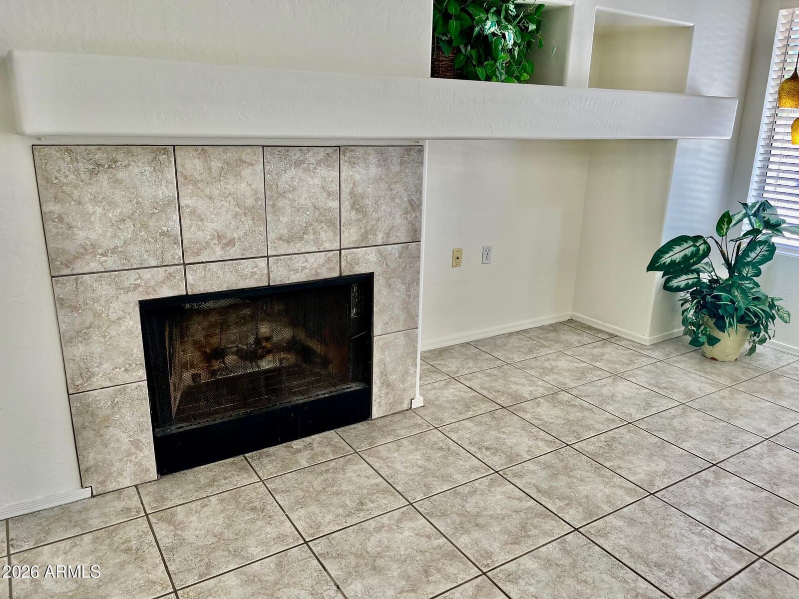 1701 E YUKON Drive, Phoenix, AZ 85024 — photo 7 of 46