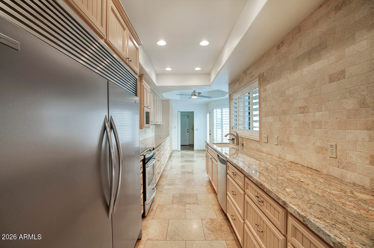 77 E MISSOURI Avenue 49, Phoenix, AZ 85012