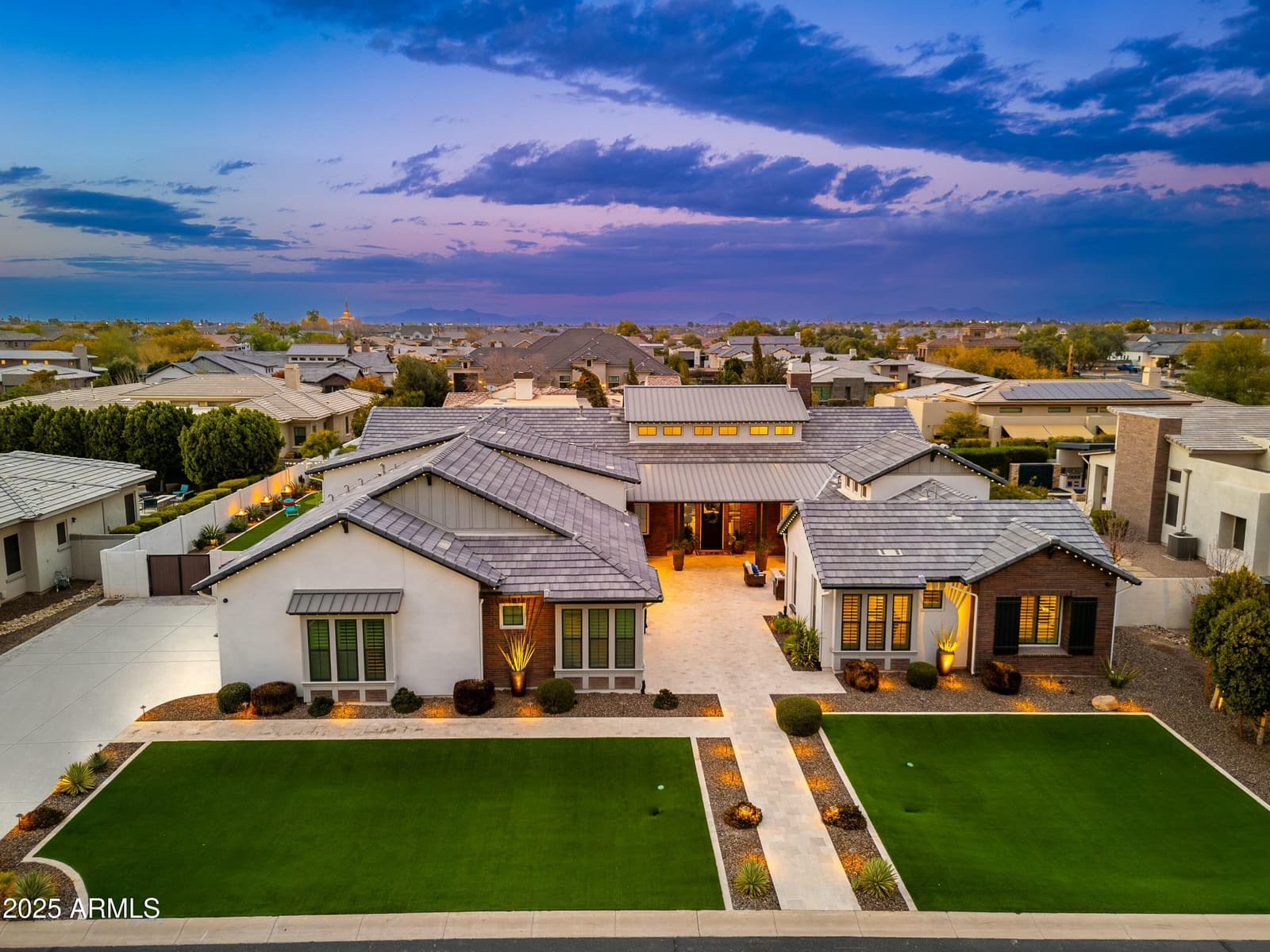 2656 E ORIOLE Drive, Gilbert, AZ 85297 — photo 2 of 191
