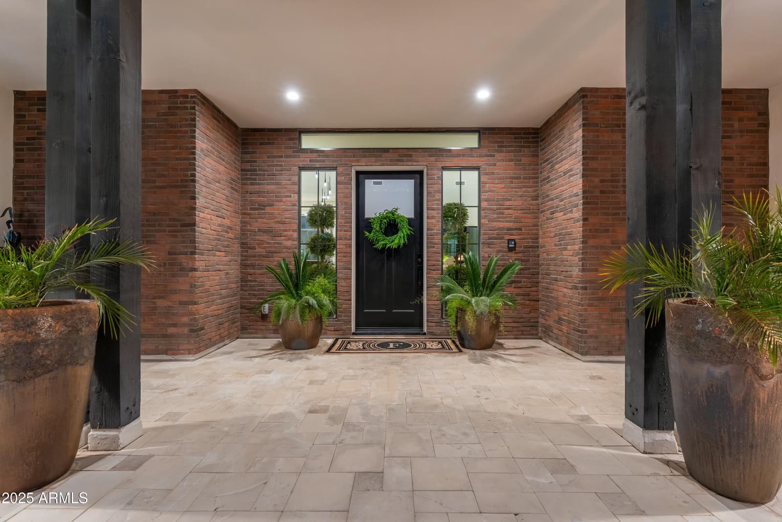 2656 E ORIOLE Drive, Gilbert, AZ 85297 — photo 10 of 191