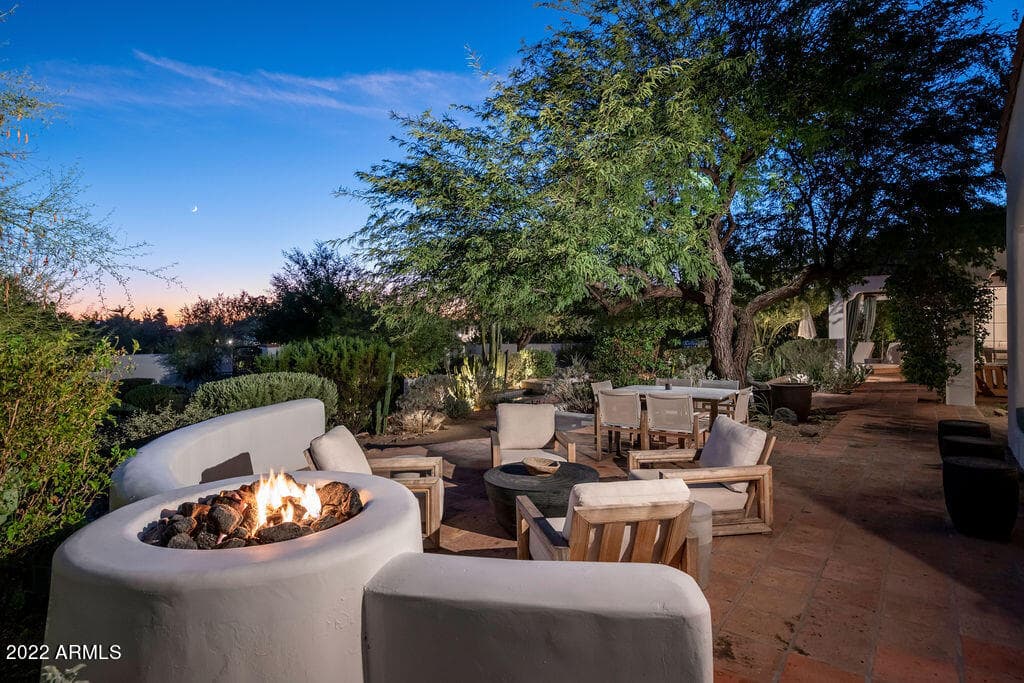 6723 N DESERT FAIRWAYS Drive, Paradise Valley, AZ 85253 — photo 31 of 48