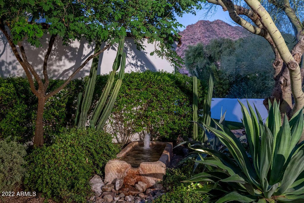 6723 N DESERT FAIRWAYS Drive, Paradise Valley, AZ 85253 — photo 34 of 48