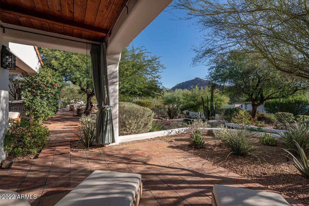 6723 N DESERT FAIRWAYS Drive, Paradise Valley, AZ 85253 — photo 38 of 48