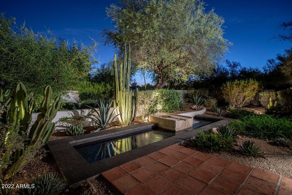 6723 N DESERT FAIRWAYS Drive, Paradise Valley, AZ 85253 — photo 41 of 48