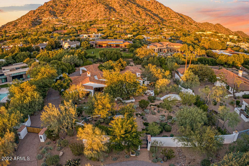 6723 N DESERT FAIRWAYS Drive, Paradise Valley, AZ 85253 — photo 45 of 48