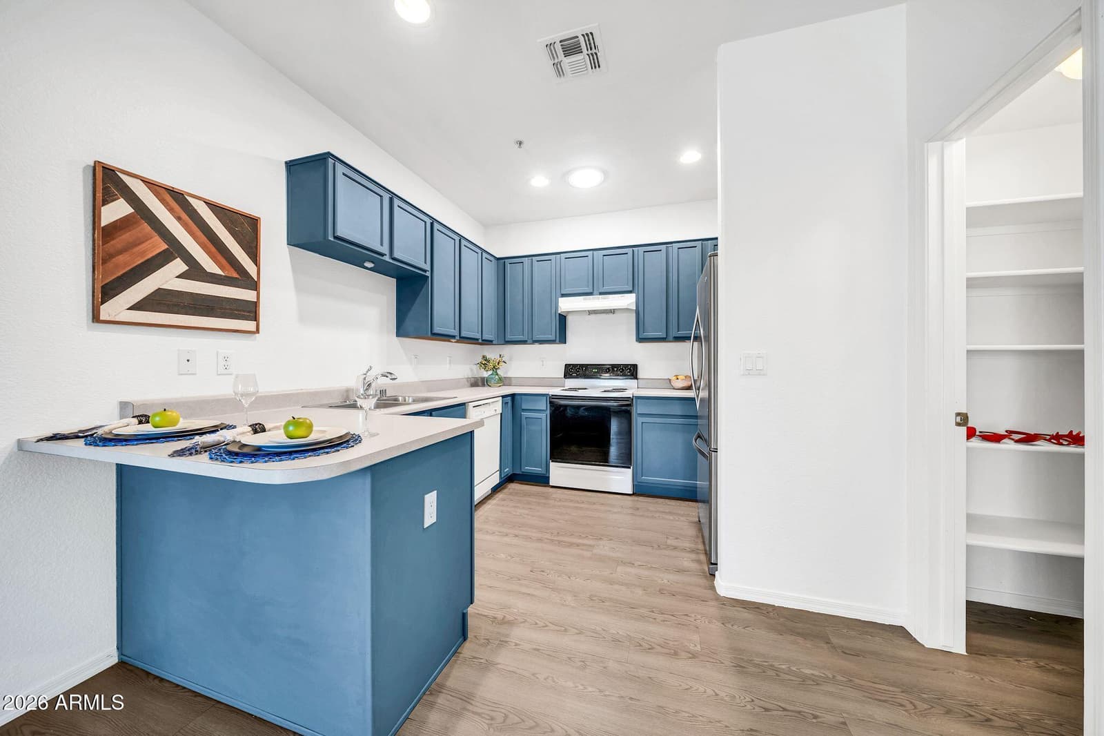 8800 N 107th Avenue 52, Peoria, AZ 85345 — photo 1 of 22