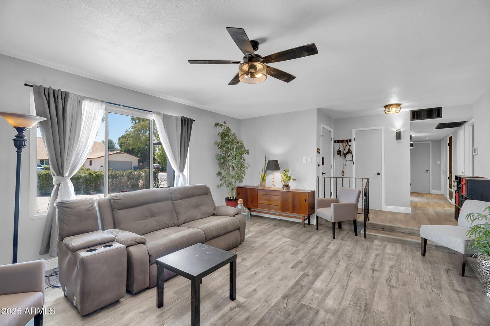122 E HERMOSA Drive, Tempe, AZ 85282 — photo 2 of 30