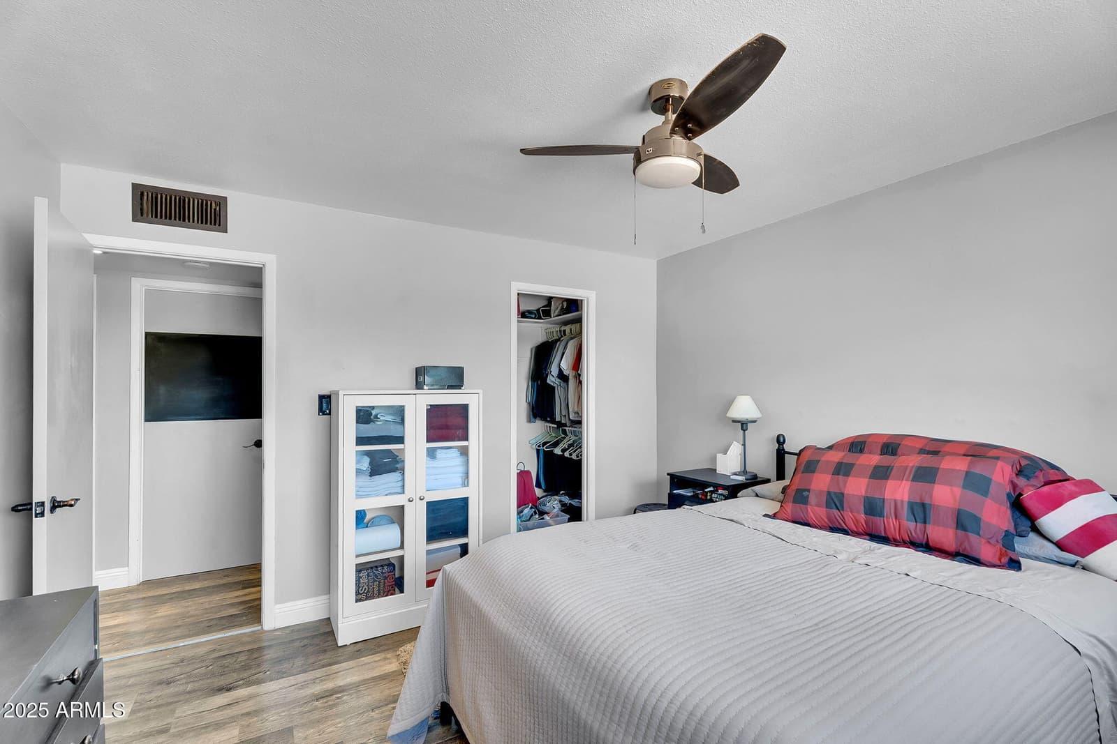 122 E HERMOSA Drive, Tempe, AZ 85282 — photo 10 of 30
