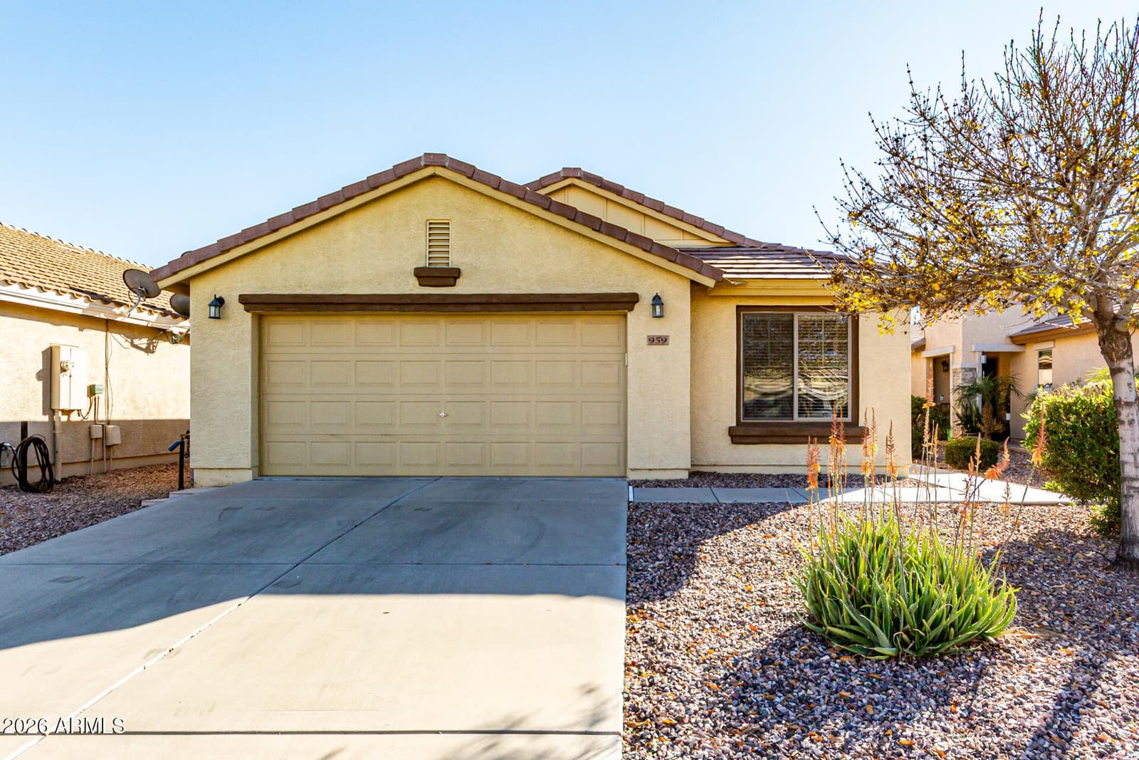 959 W DESERT SEASONS Drive, San Tan Valley, AZ 85143 — photo 1 of 31