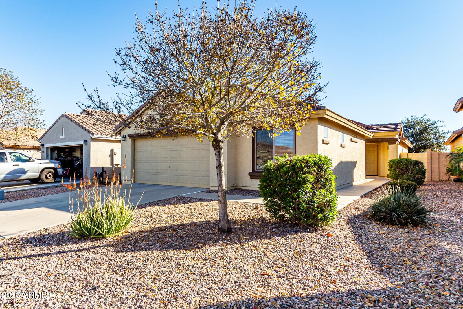 959 W DESERT SEASONS Drive, San Tan Valley, AZ 85143 — photo 3 of 31