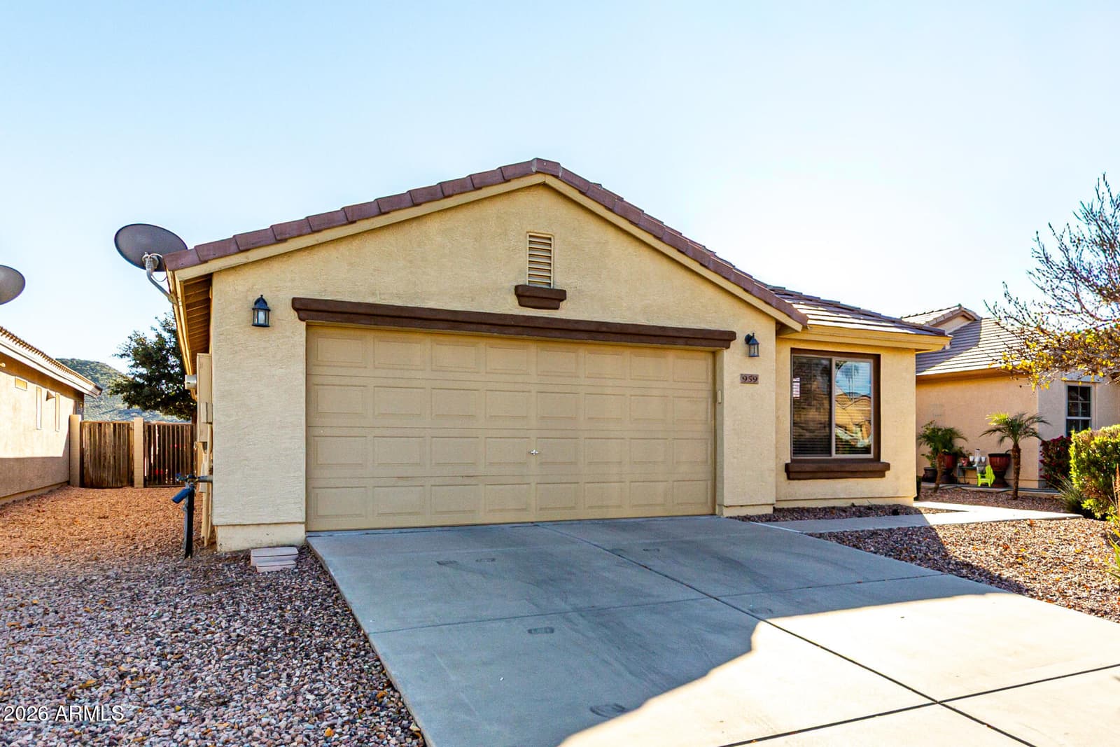 959 W DESERT SEASONS Drive, San Tan Valley, AZ 85143 — photo 2 of 31