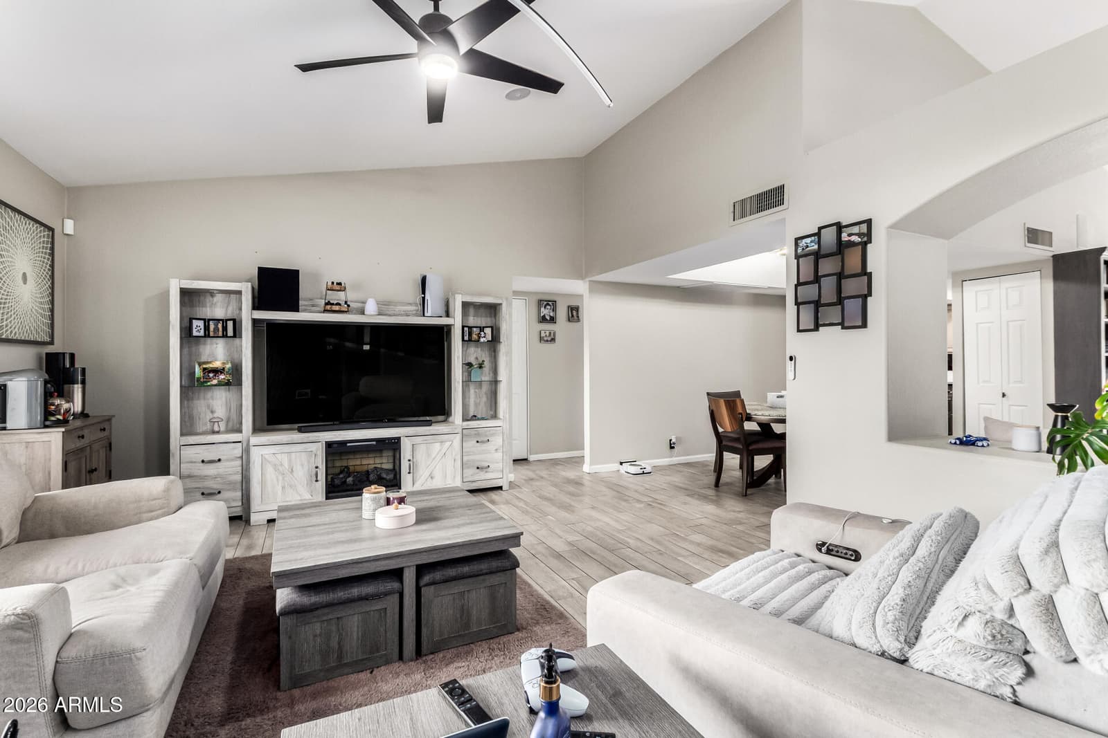 915 W DIAMOND Drive, Tempe, AZ 85283 — photo 5 of 31