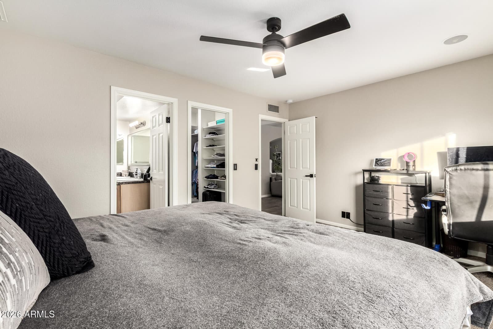 915 W DIAMOND Drive, Tempe, AZ 85283 — photo 17 of 31
