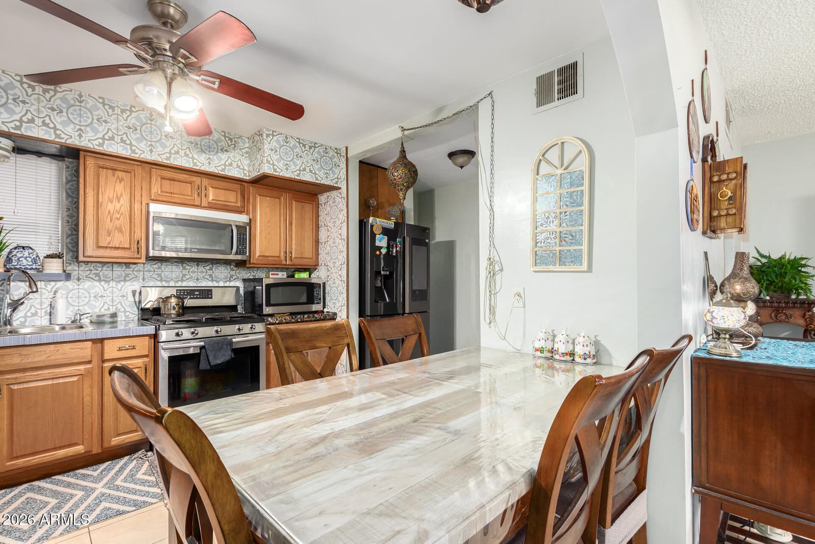 2825 N 33RD Place, Phoenix, AZ 85008 — photo 11 of 27
