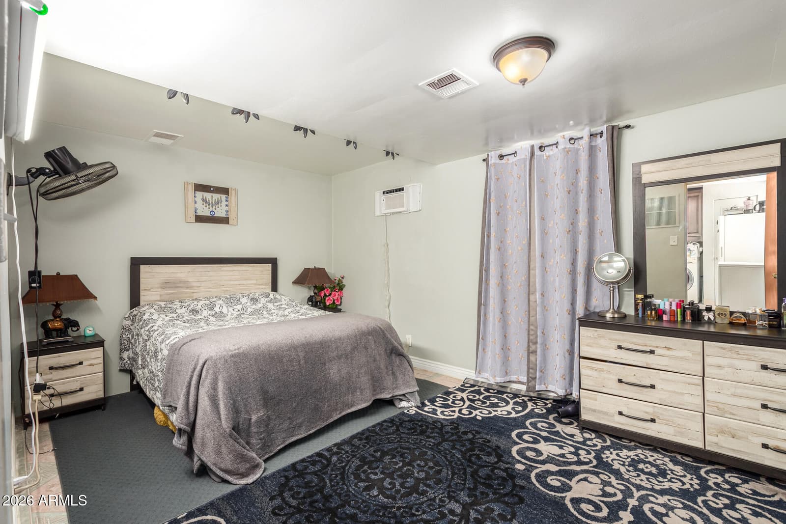 2825 N 33RD Place, Phoenix, AZ 85008 — photo 14 of 27