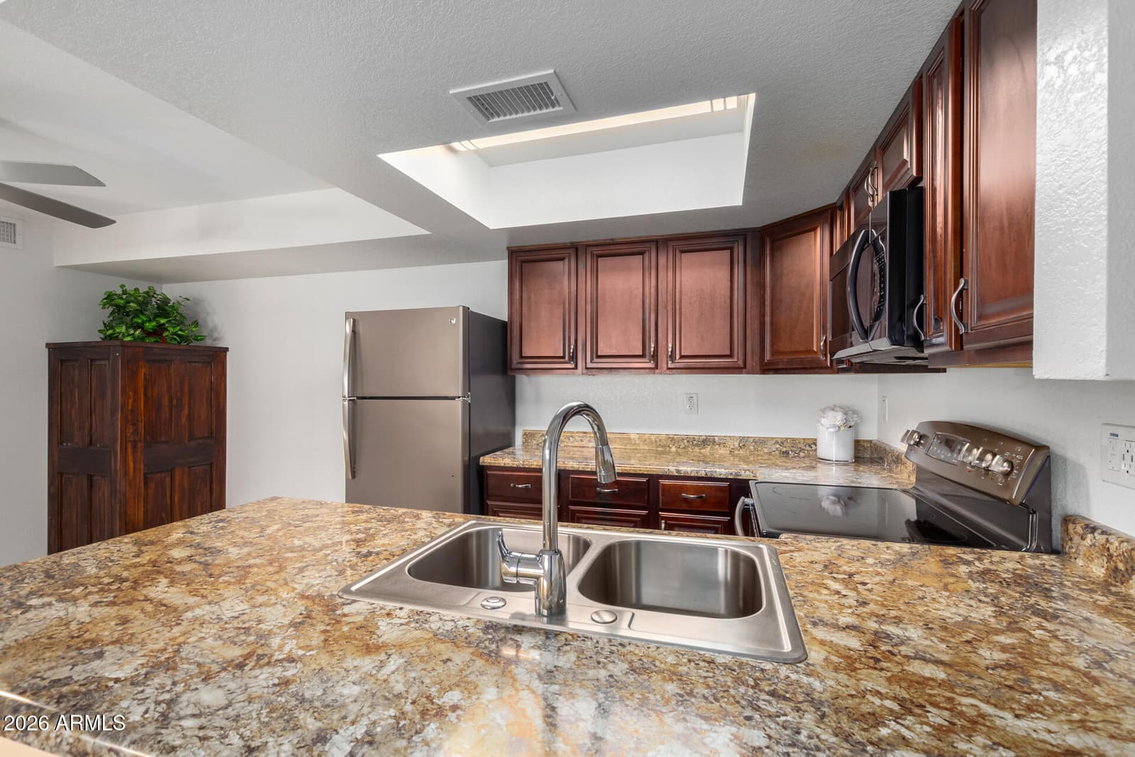 3601 W TIERRA BUENA Lane 168, Phoenix, AZ 85053 — photo 14 of 26
