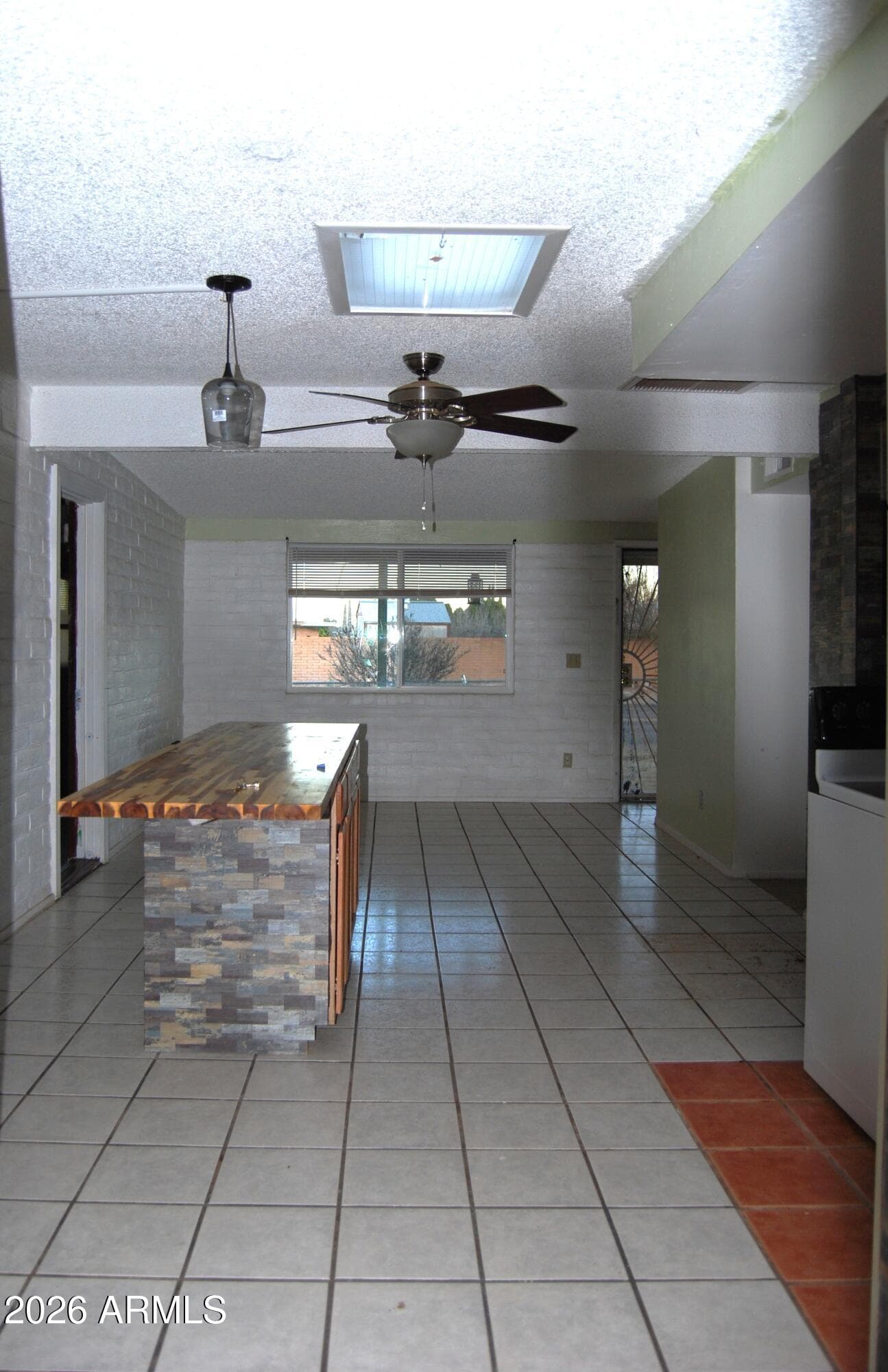 401 S CORONADO Drive, Sierra Vista, AZ 85635 — photo 8 of 52