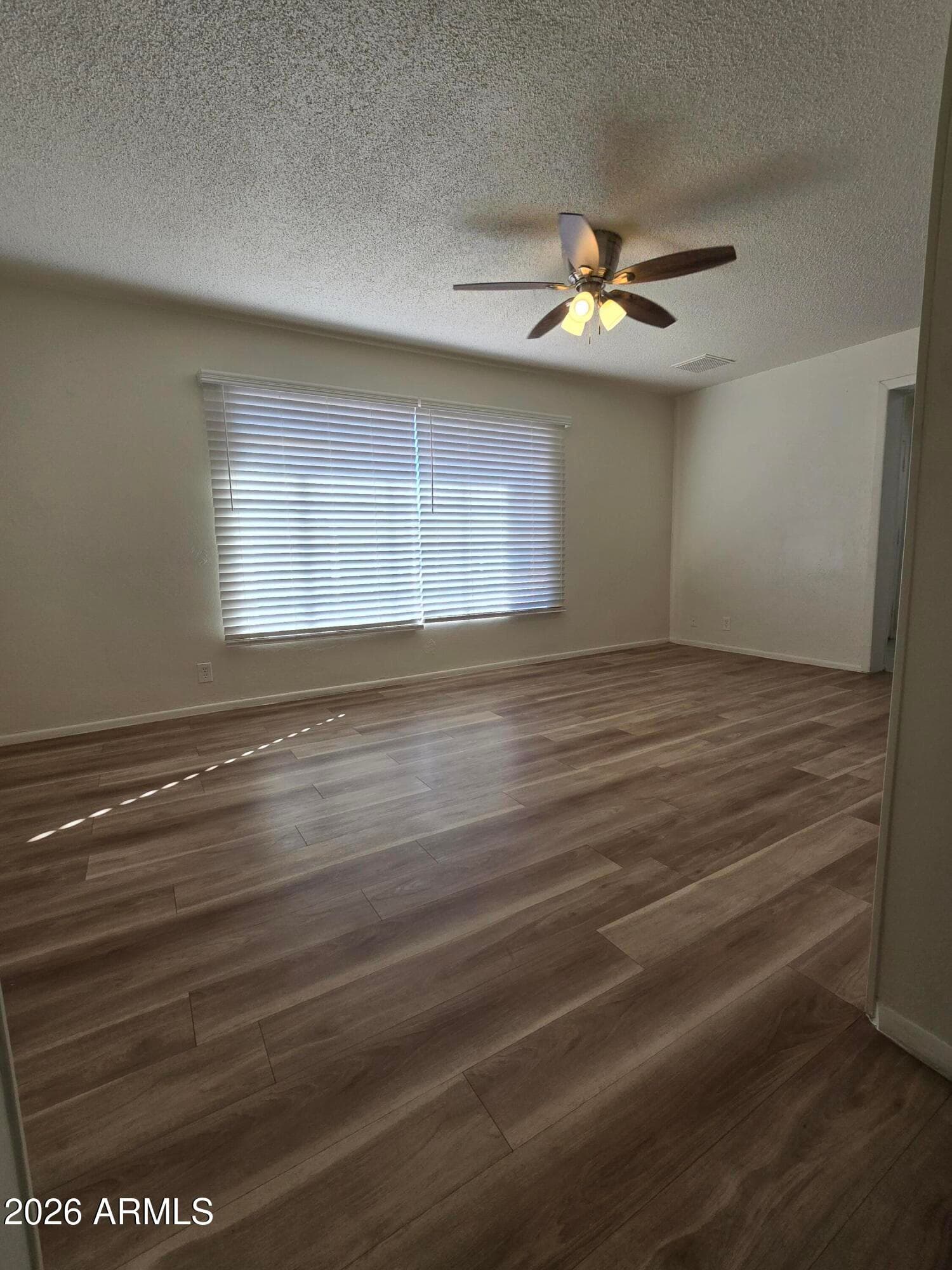 6512 N 41ST Avenue, Phoenix, AZ 85019 — photo 4 of 24