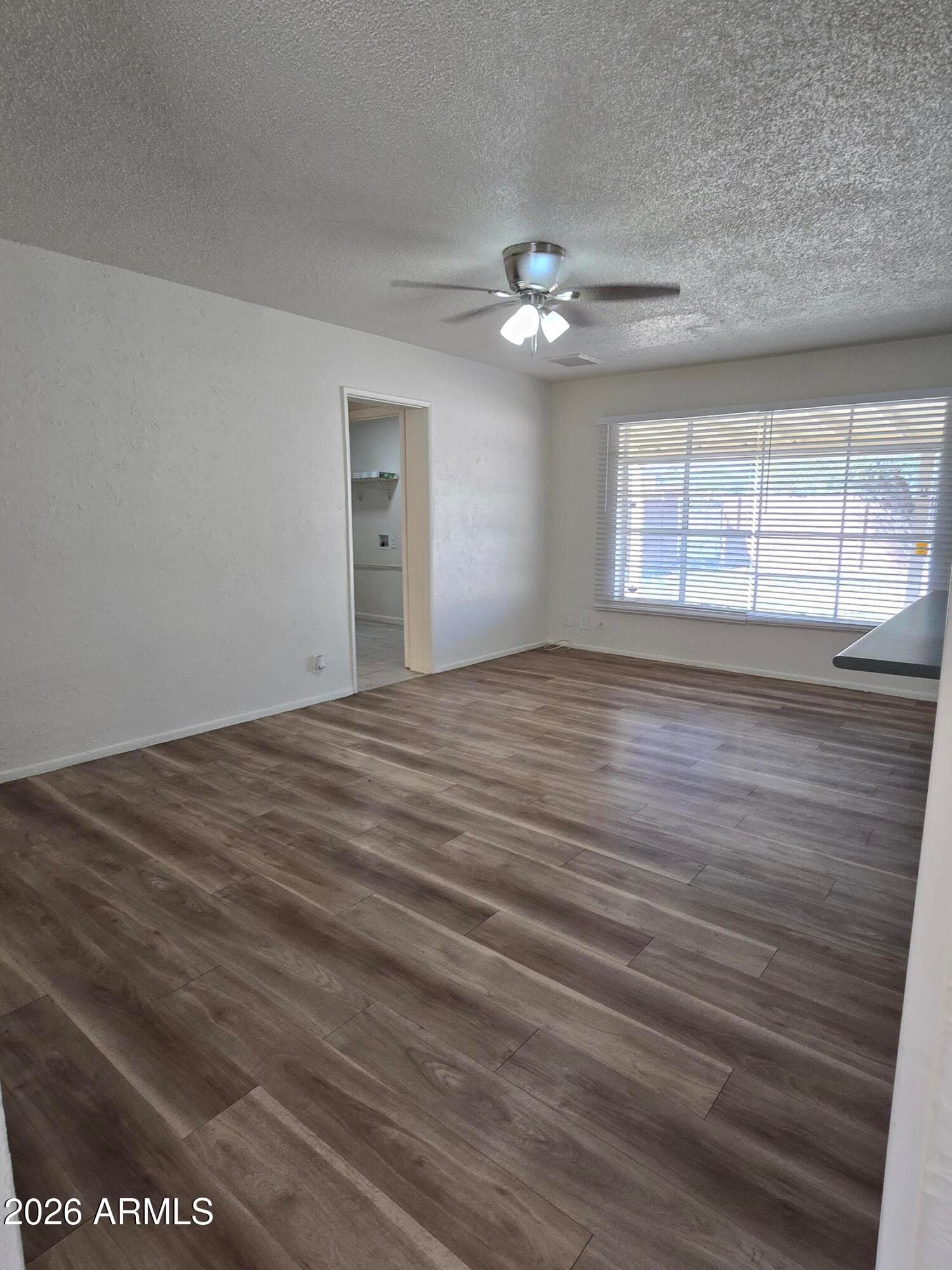 6512 N 41ST Avenue, Phoenix, AZ 85019 — photo 5 of 24