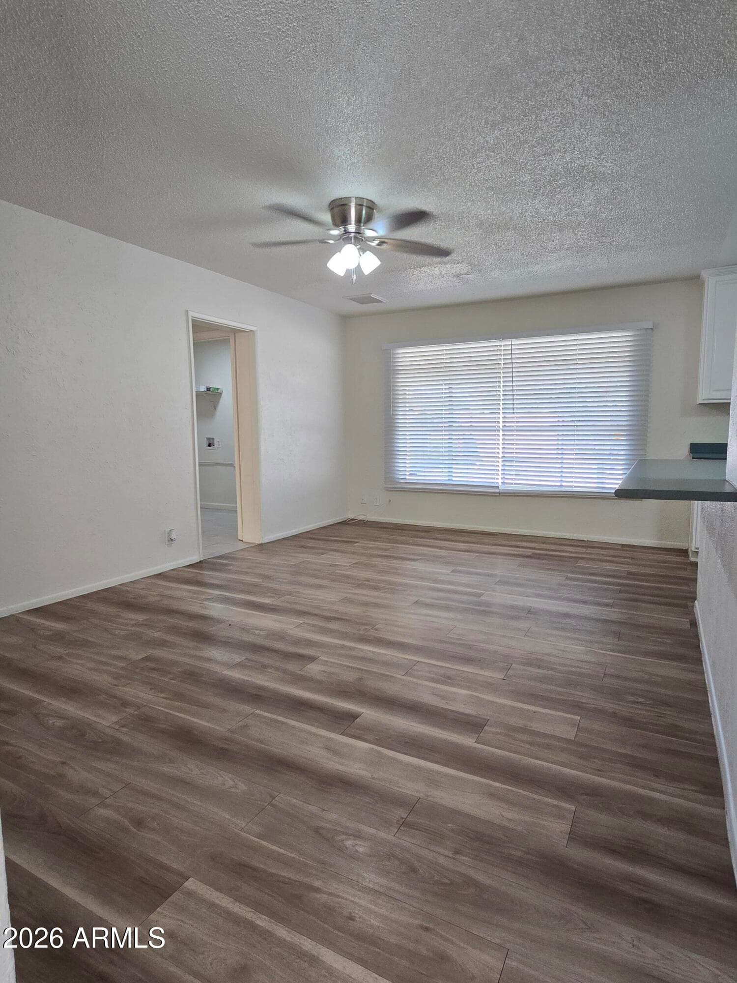 6512 N 41ST Avenue, Phoenix, AZ 85019 — photo 6 of 24