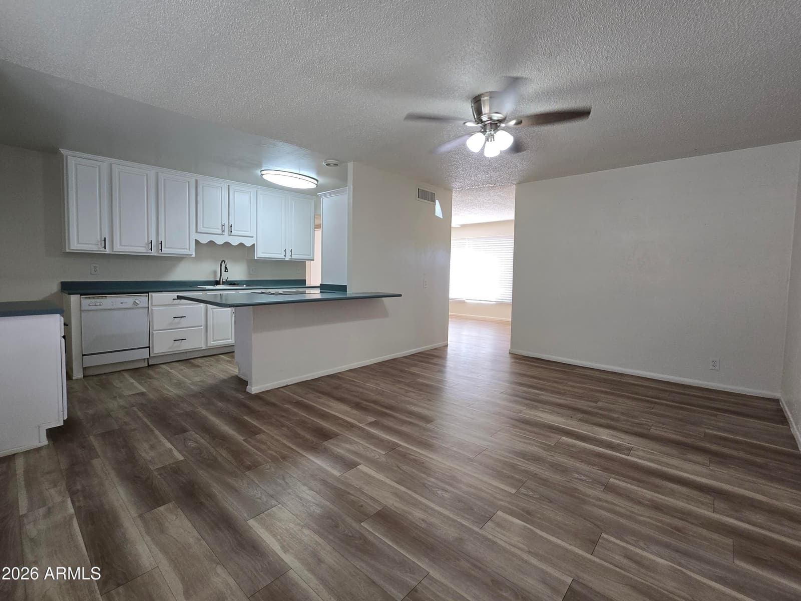 6512 N 41ST Avenue, Phoenix, AZ 85019 — photo 7 of 24