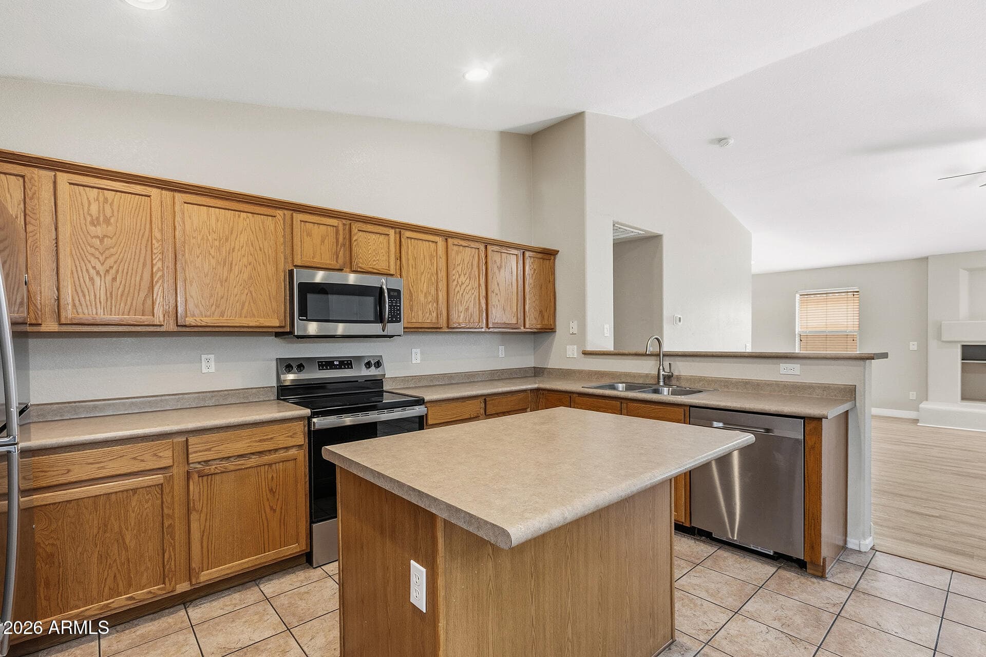618 S 122ND Lane, Avondale, AZ 85323 — photo 12 of 33