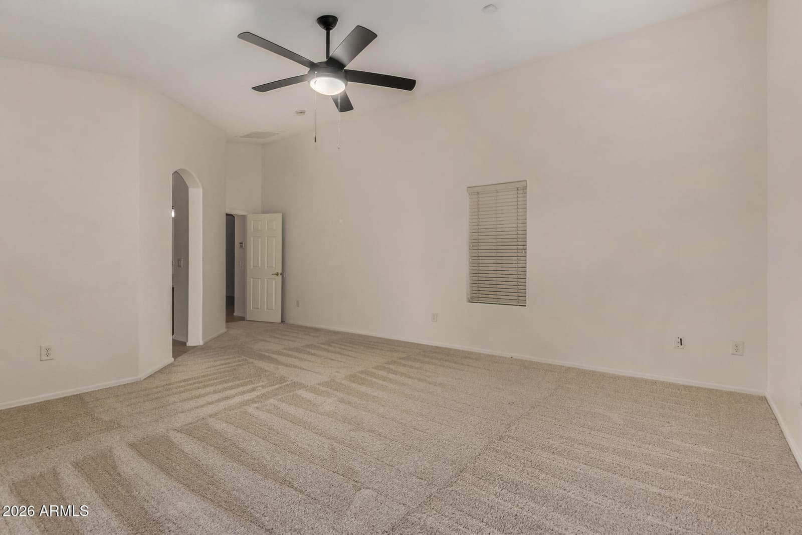 11241 W DAVIS Lane, Avondale, AZ 85323 — photo 14 of 32