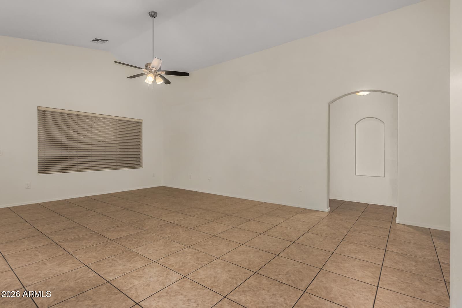 11241 W DAVIS Lane, Avondale, AZ 85323 — photo 12 of 32