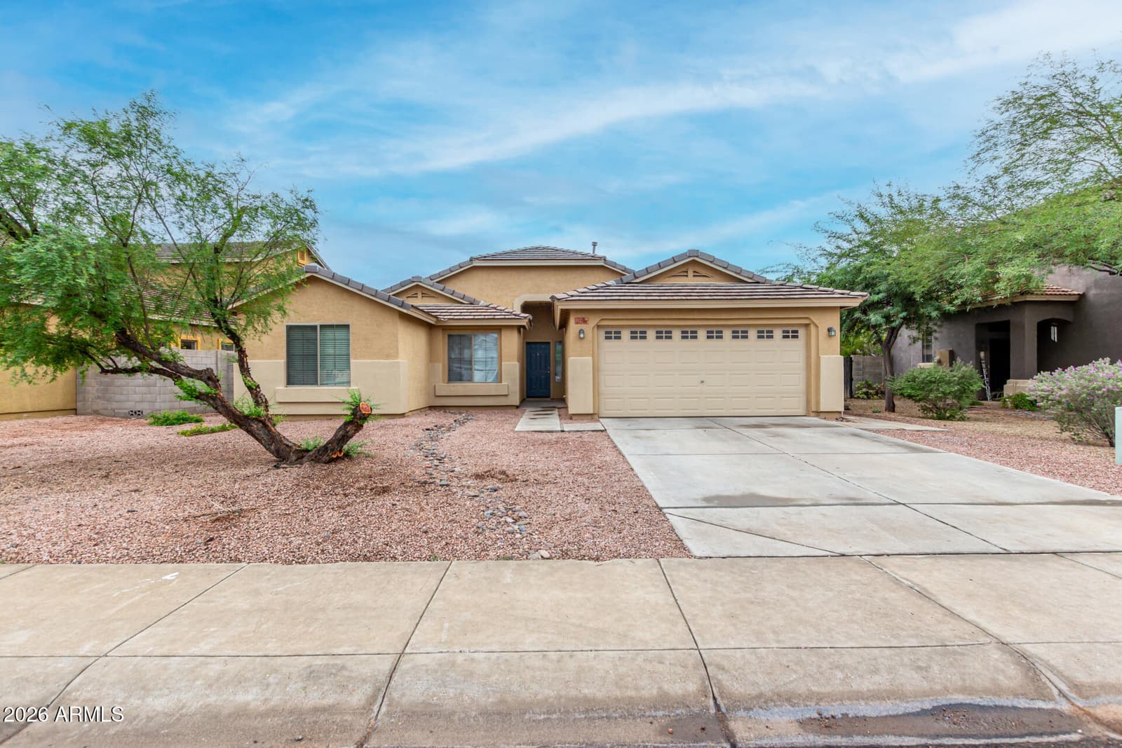 11241 W DAVIS Lane, Avondale, AZ 85323 — photo 2 of 32