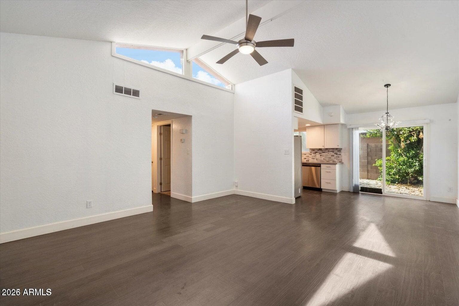 7132 N 63rd Drive, Glendale, AZ 85301 — photo 11 of 20