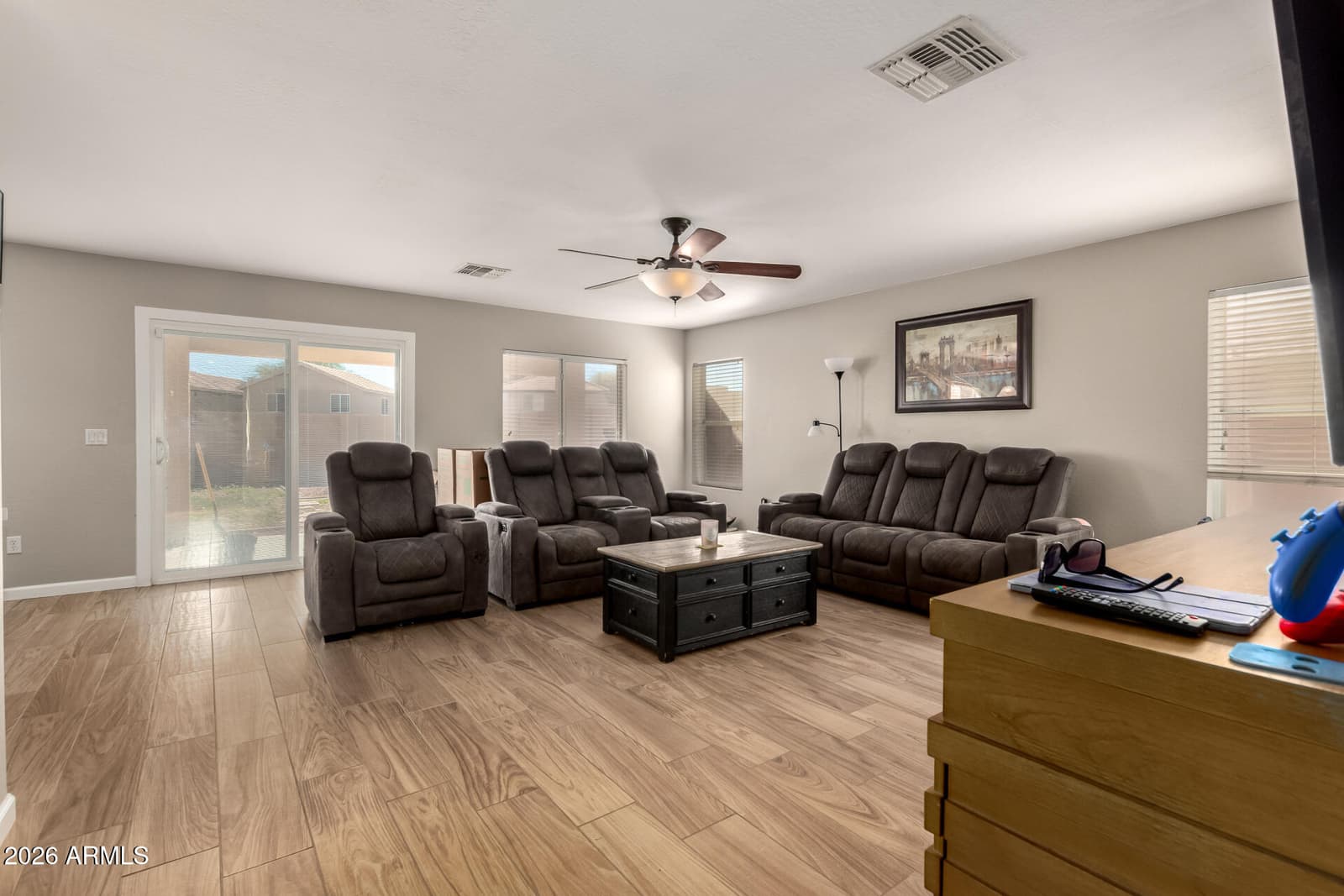 885 E LAKEVIEW Drive, San Tan Valley, AZ 85143 — photo 4 of 34